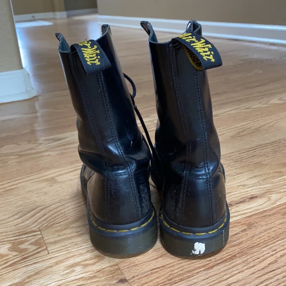 black doc martens - Picture 2 of 2